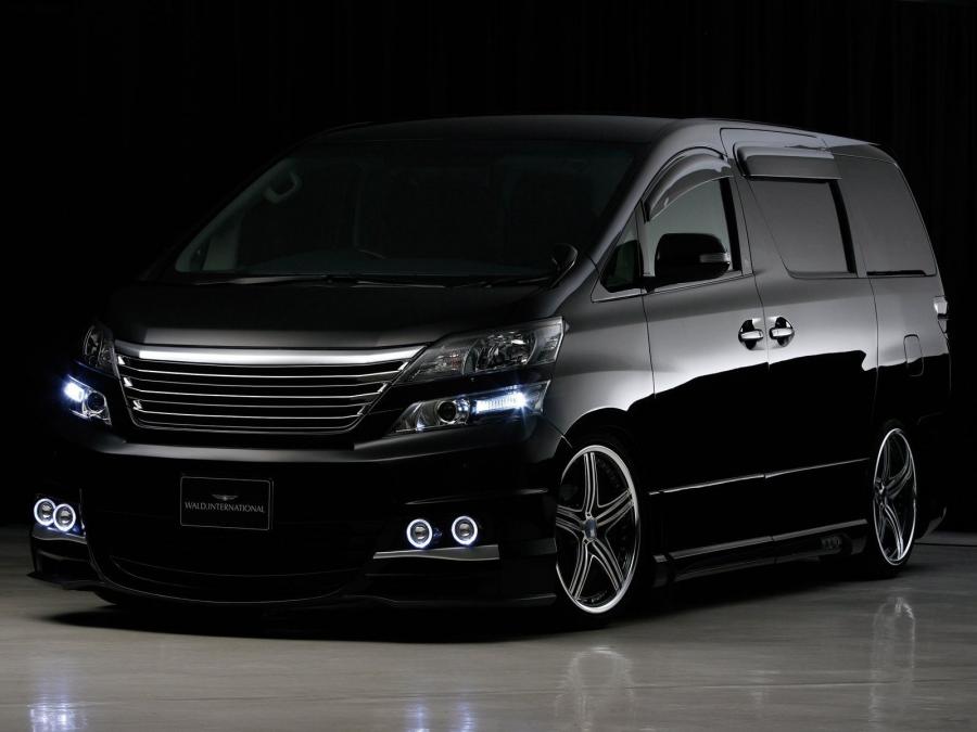  Toyota Vellfire by Wald 2008 года  (фото 3 из 9)